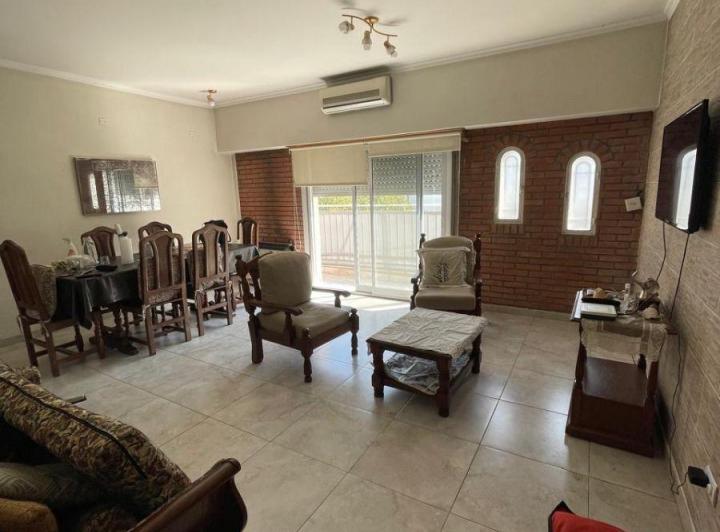 Casa · 174m² · 3 Ambientes · 1 Cochera