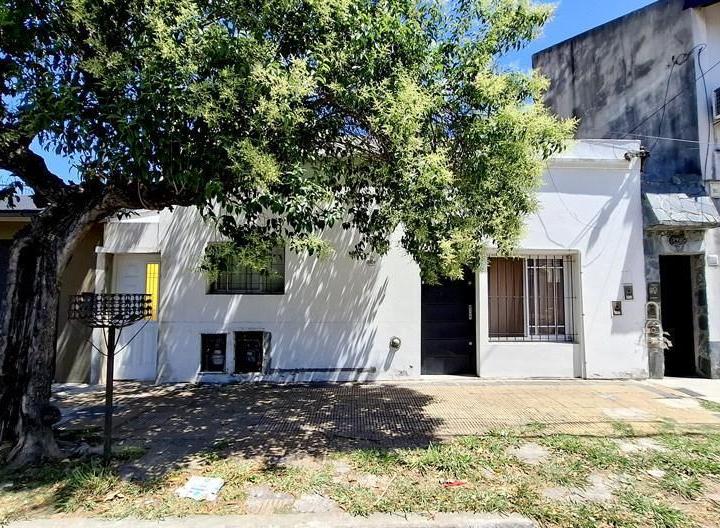 Casa · 180m² · 6 Ambientes