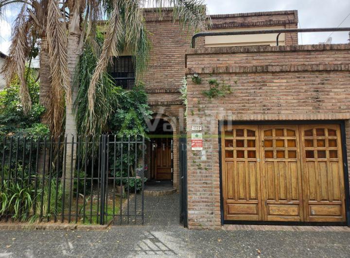 Casa · 190m² · 4 Ambientes · 1 Cochera