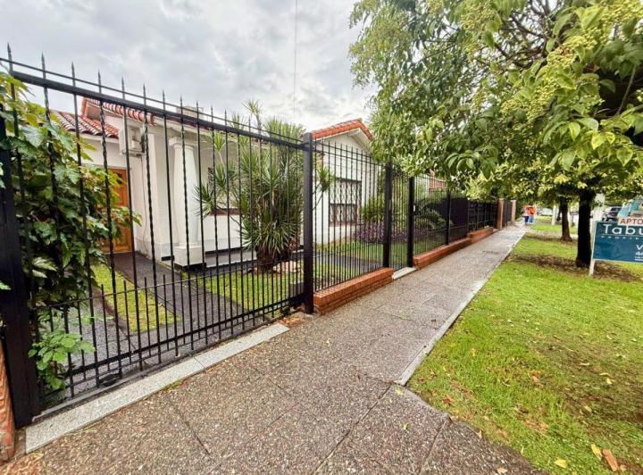 Casa · 150m² · 4 Ambientes · 1 Cochera