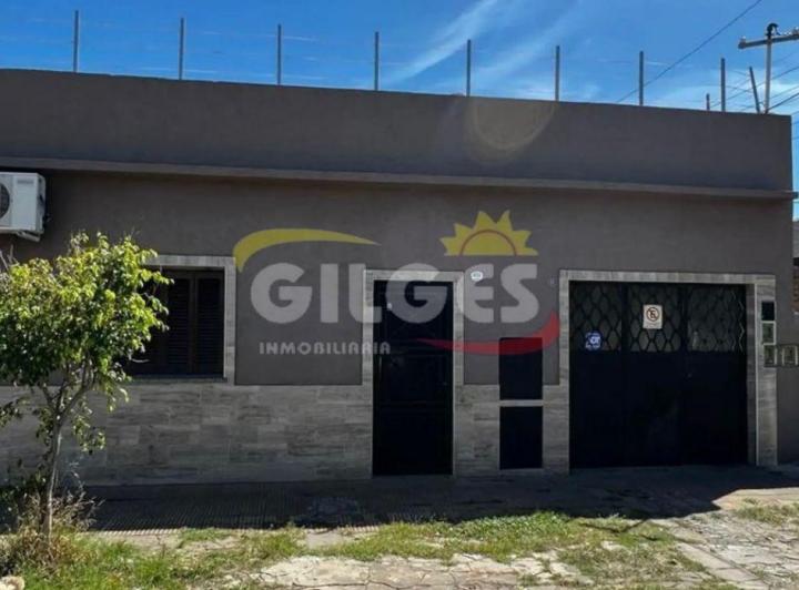 Casa · 122m² · 5 Ambientes · 1 Cochera