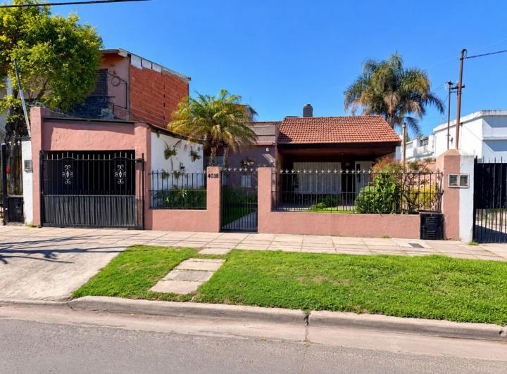 Casa · 105020m² · 3 Ambientes · 1 Cochera