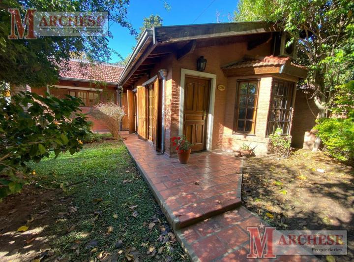 Casa · 150m² · 5 Ambientes · 2 Cocheras