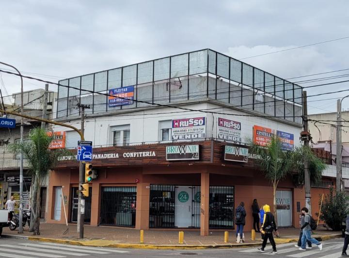 Casa · 565m² · 7 Ambientes · 1 Cochera