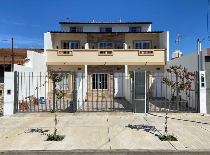 Casa · 110m² · 3 Ambientes · 1 Cochera