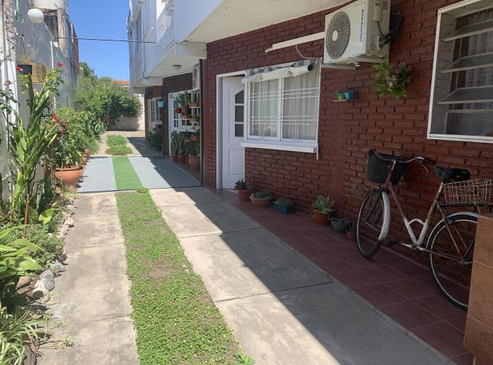 Casa · 65m² · 4 Ambientes · 1 Cochera