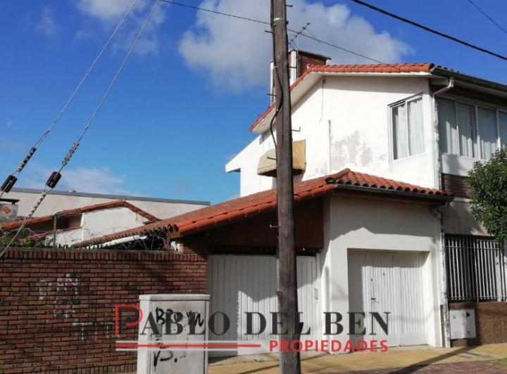 Casa · 180m² · 5 Ambientes · 4 Cocheras
