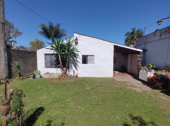 Casa · 70m² · 2 Dormitorios · 4 Cocheras
