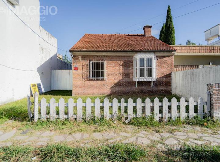 Casa · 137m² · 4 Ambientes · 3 Cocheras
