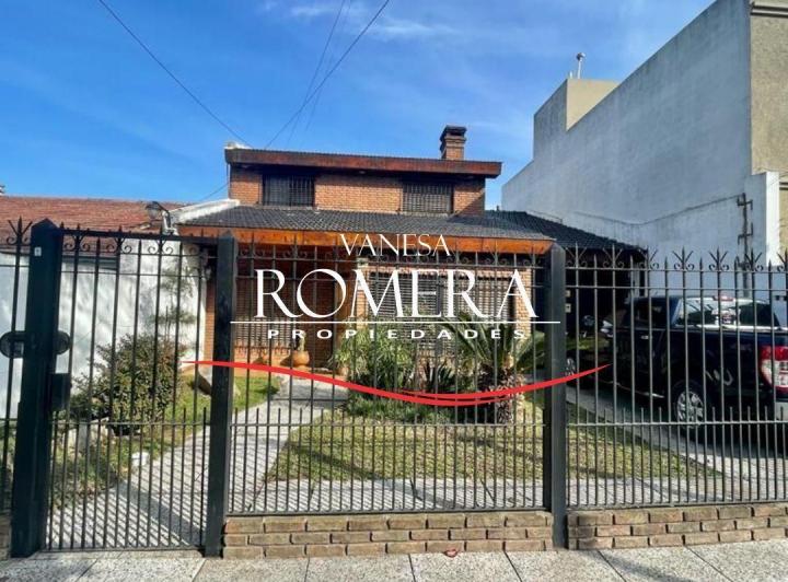 Casa · 260m² · 7 Ambientes