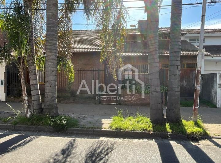 Casa · 162m² · 4 Ambientes · 1 Cochera