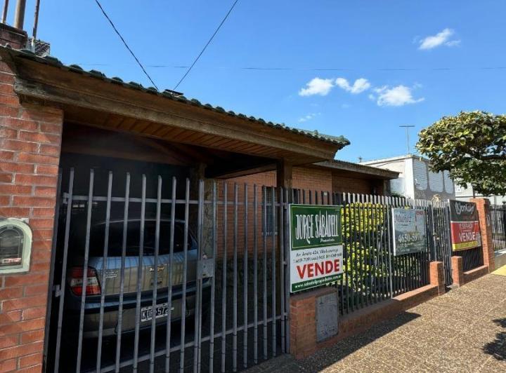 Casa · 115m² · 4 Ambientes · 1 Cochera