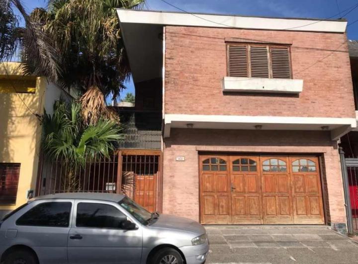 Casa · 175m² · 5 Ambientes · 2 Cocheras