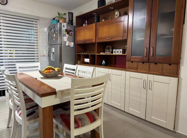 Casa · 82m² · 4 Ambientes · 2 Cocheras