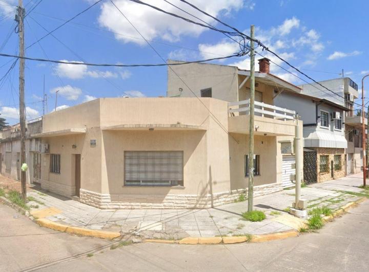 Casa · 150m² · 3 Ambientes · 2 Cocheras