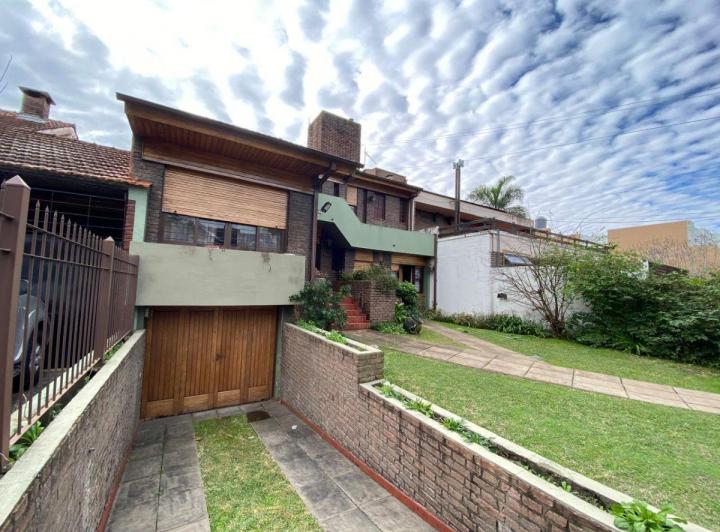 Casa · 280m² · 5 Ambientes · 1 Cochera