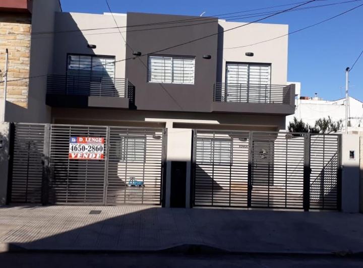 Casa · 110m² · 4 Ambientes · 1 Cochera