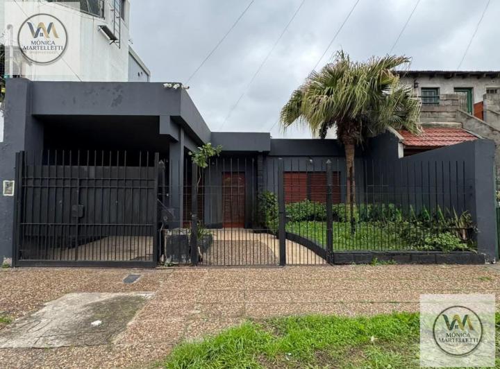 Casa · 131m² · 4 Ambientes · 1 Cochera