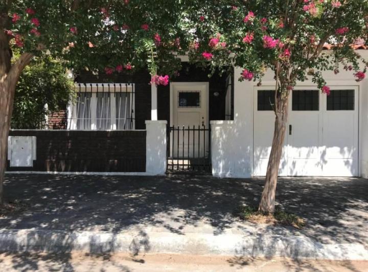 Casa · 180m² · 3 Dormitorios
