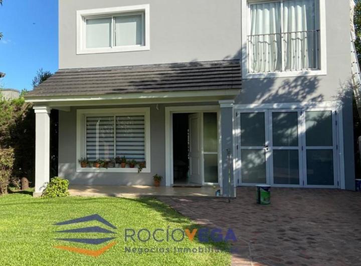 Casa · 184m² · 5 Ambientes · 1 Cochera