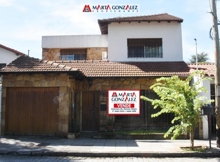 Casa · 200m² · 5 Ambientes · 1 Cochera