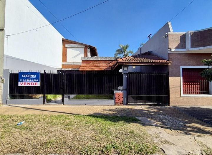 Casa · 160m² · 6 Ambientes · 1 Cochera