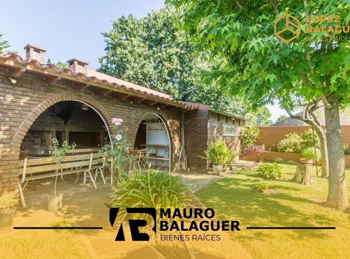 Casa · 200m² · 4 Ambientes · 3 Cocheras