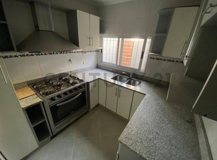 Casa · 112m² · 3 Ambientes · 2 Cocheras