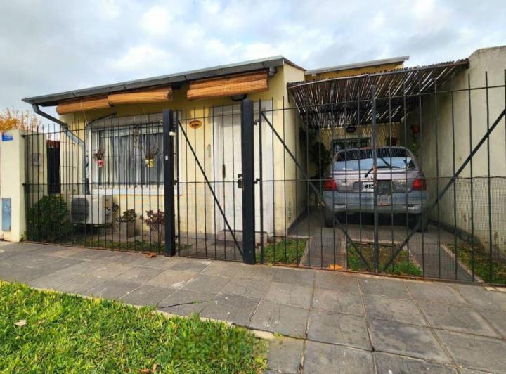 Casa · 70m² · 4 Ambientes · 1 Cochera