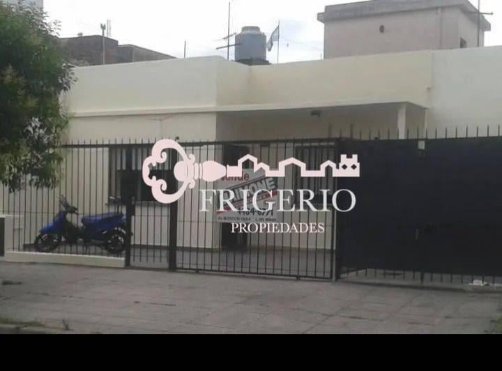 Casa · 130m² · 4 Ambientes · 1 Cochera