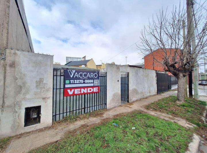 Casa · 100m² · 5 Ambientes · 3 Cocheras