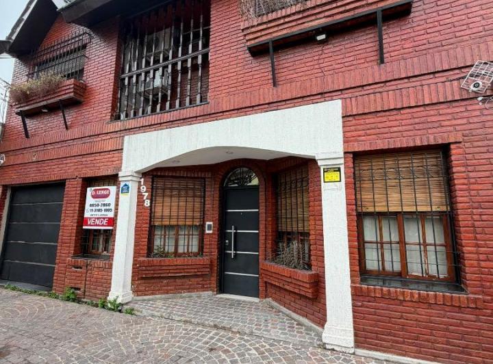 Casa · 150m² · 5 Ambientes · 4 Cocheras