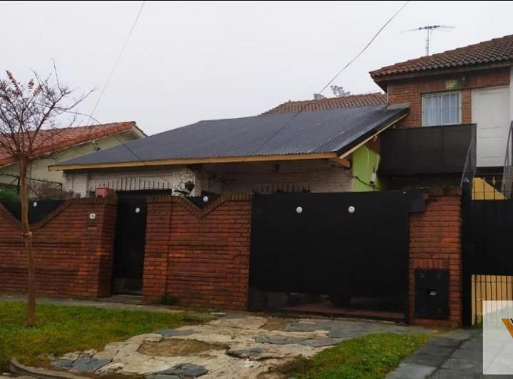 Casa · 140m² · 4 Ambientes · 1 Cochera