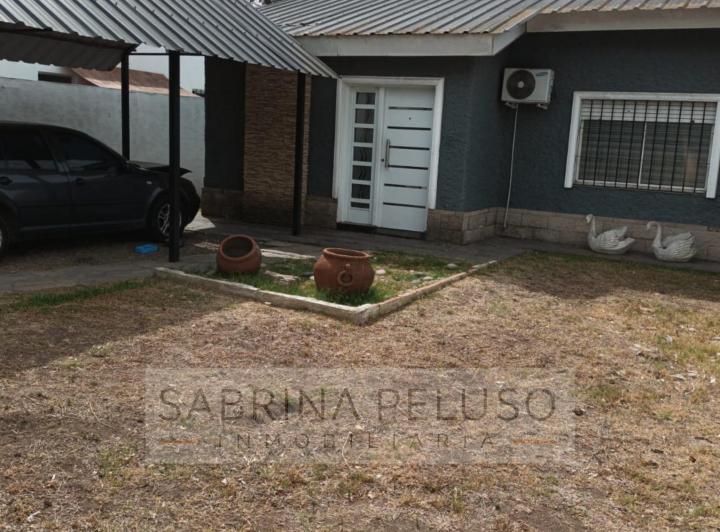 Casa · 110m² · 4 Ambientes · 2 Cocheras