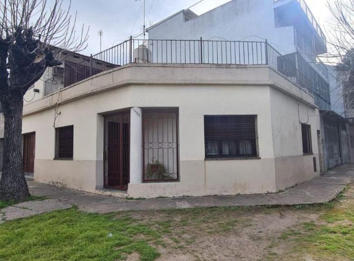 Casa · 116m² · 4 Ambientes · 1 Cochera