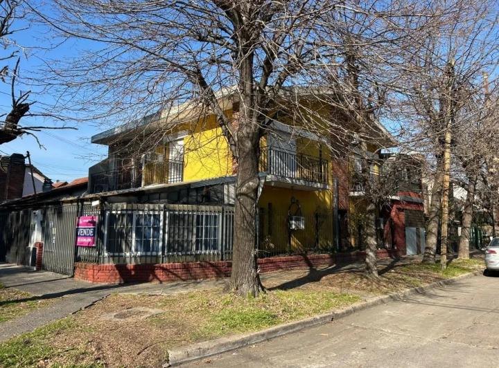 Casa · 120m² · 5 Ambientes · 1 Cochera