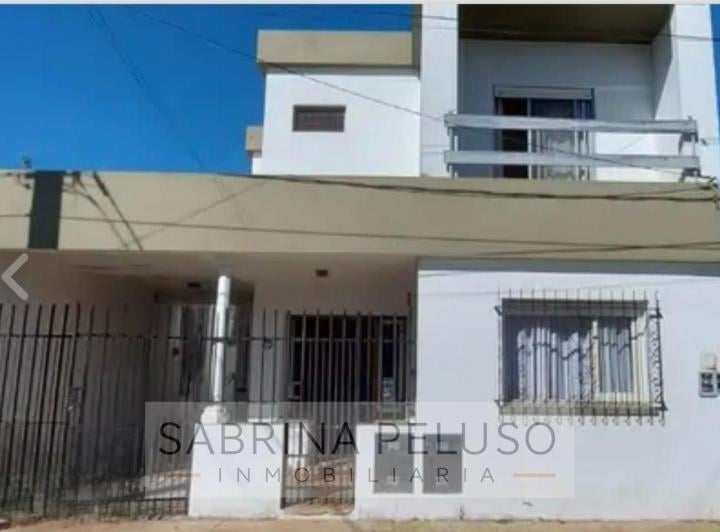 Casa · 153m² · 4 Ambientes · 1 Cochera