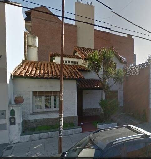 Casa · 122m² · 6 Ambientes · 1 Cochera