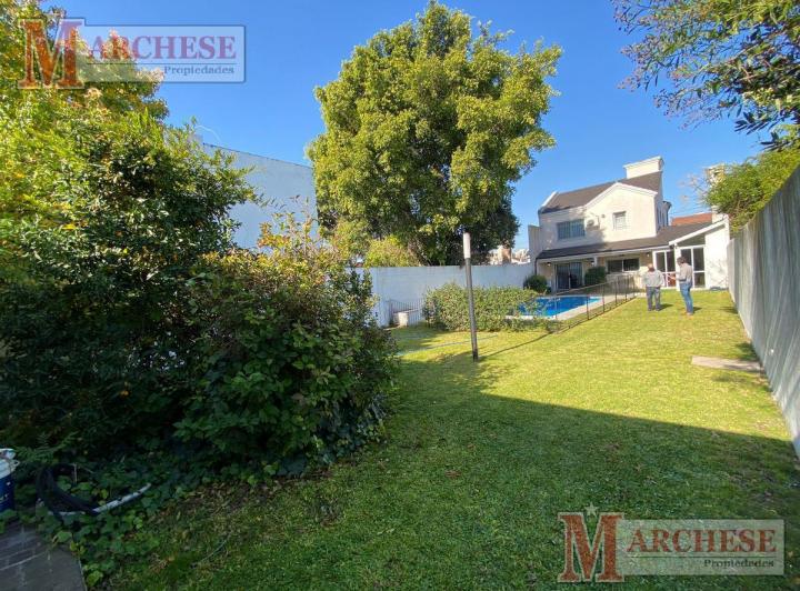 Casa · 178m² · 4 Ambientes · 2 Cocheras