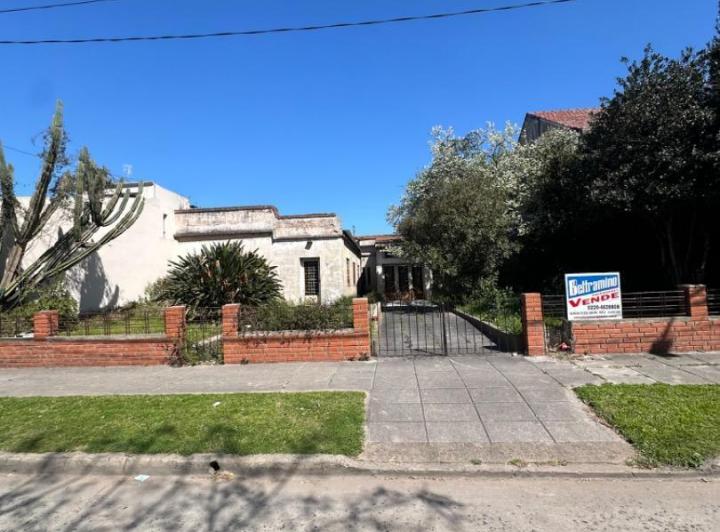 Casa · 150m² · 3 Ambientes · 2 Cocheras