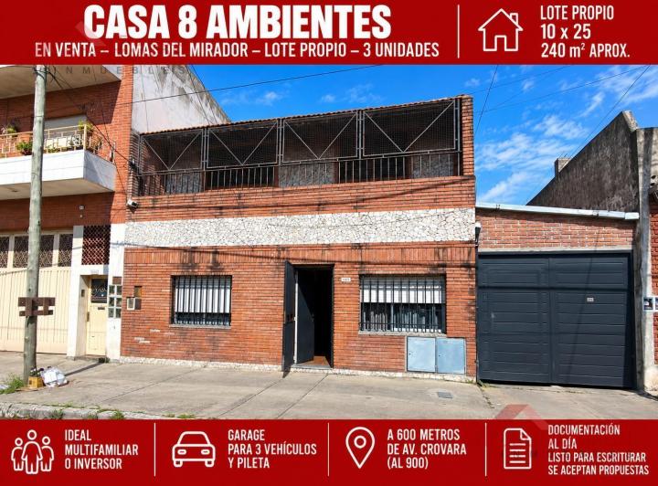 Casa · 250m² · 8 Ambientes · 3 Cocheras