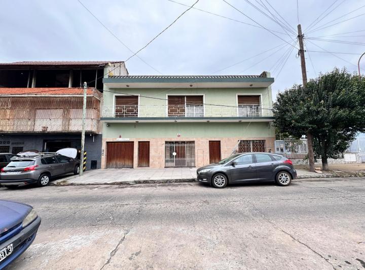 Casa · 453m² · 5 Ambientes · 1 Cochera