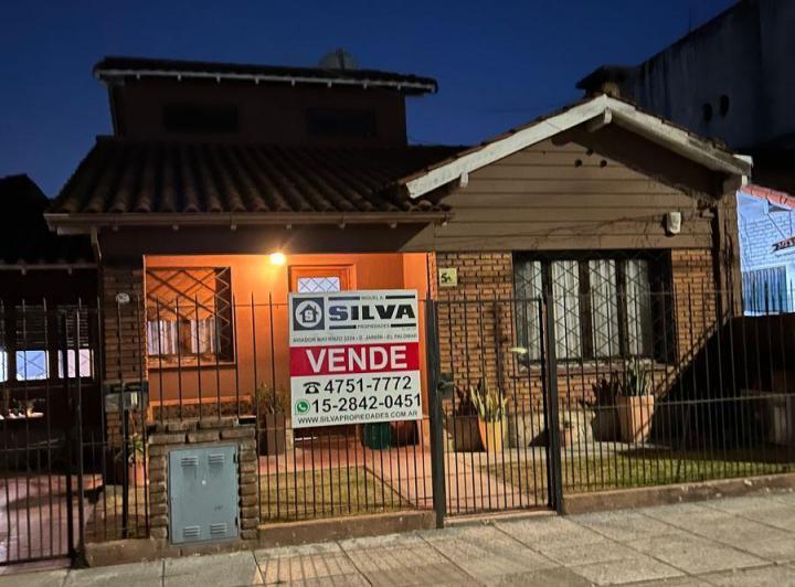 Casa · 185m² · 4 Ambientes · 1 Cochera