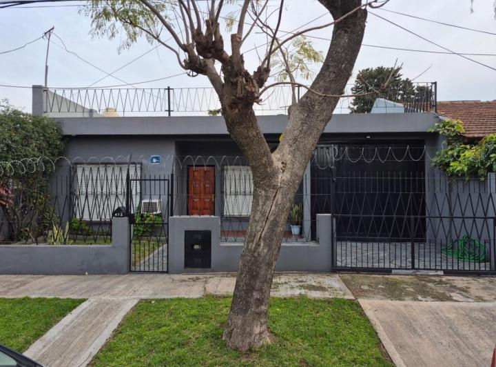 Casa · 122m² · 3 Ambientes · 3 Cocheras