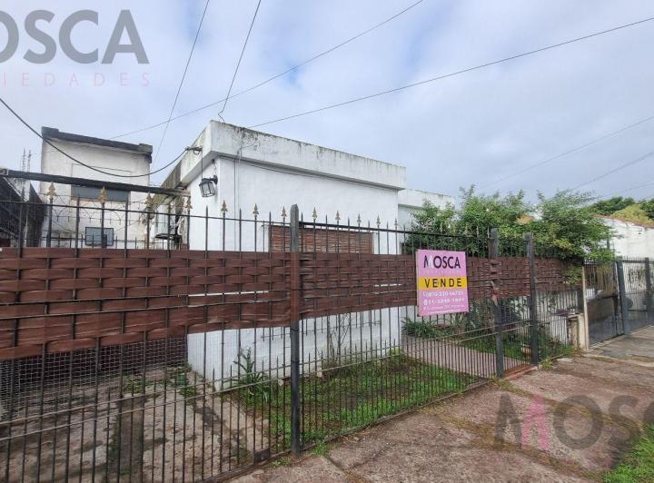 Casa · 100m² · 5 Ambientes · 3 Cocheras