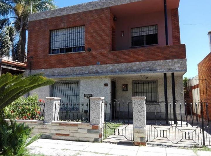 Casa · 140m² · 6 Ambientes