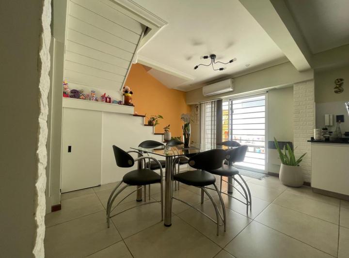 Casa · 130m² · 4 Ambientes · 1 Cochera