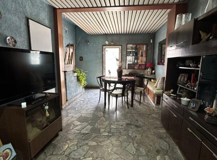 Casa · 95m² · 4 Ambientes · 1 Cochera