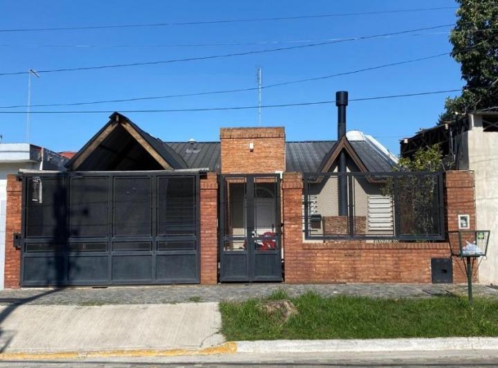 Casa · 100m² · 3 Ambientes · 1 Cochera