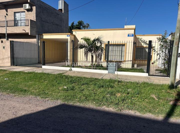 Casa · 142m² · 4 Ambientes · 3 Cocheras